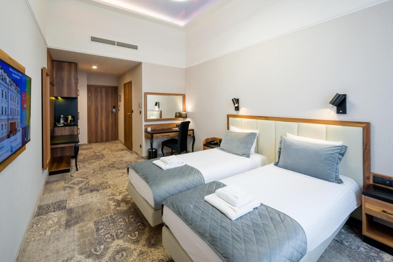 Sky Hotel 克拉科夫 外观 照片