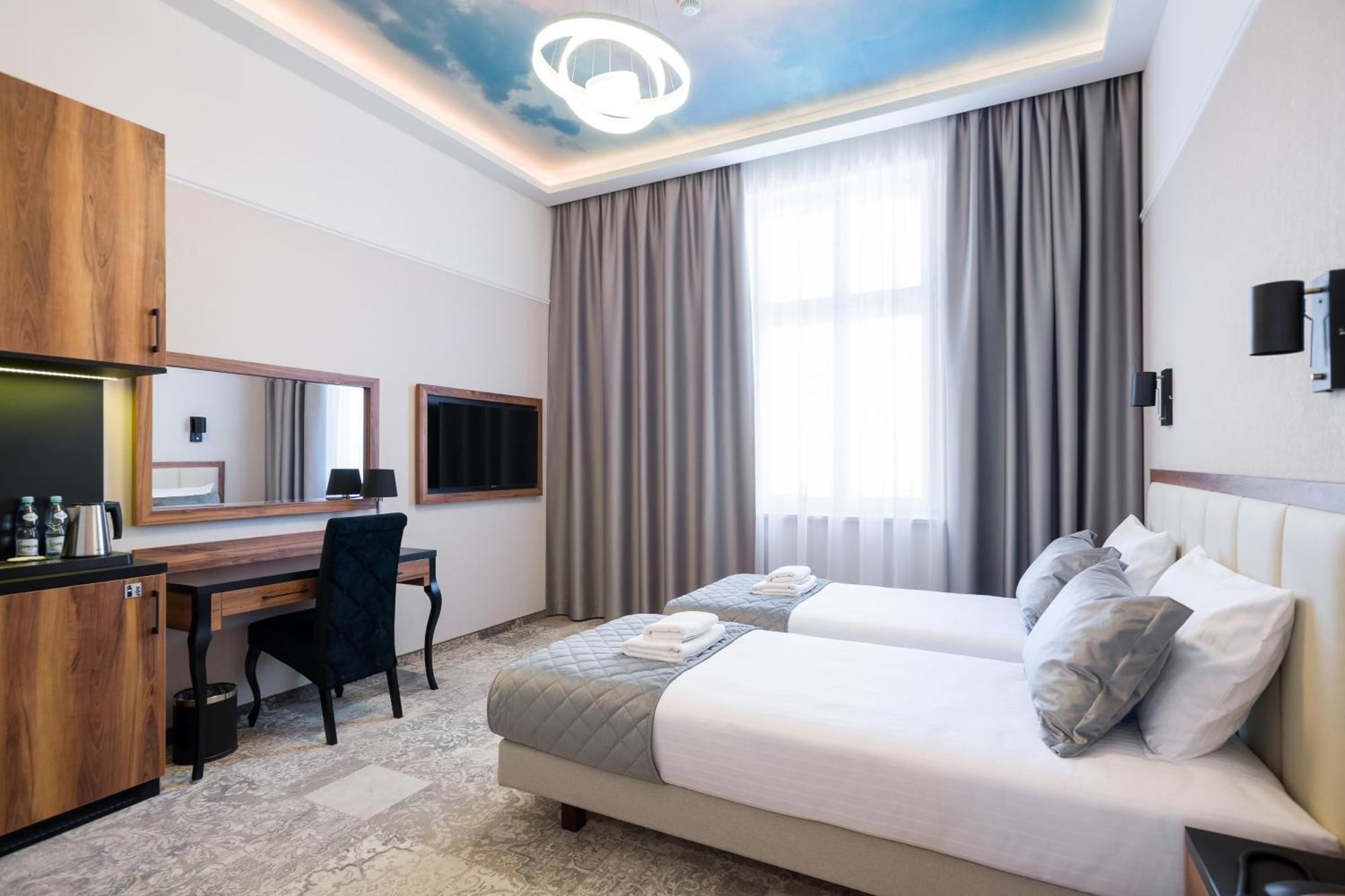 Sky Hotel 克拉科夫 外观 照片